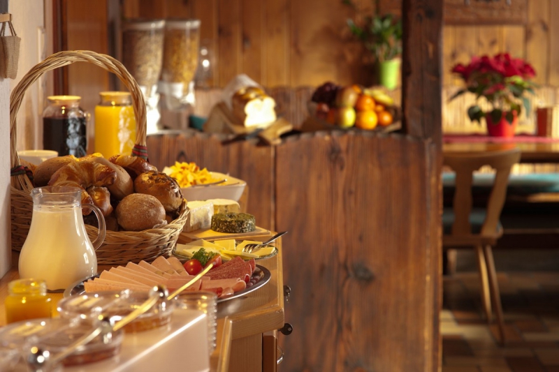 boulangerie-BARGEMON-min_breakfast_buffet_food_restaurant_meal_hotel_plate_fresh-718745